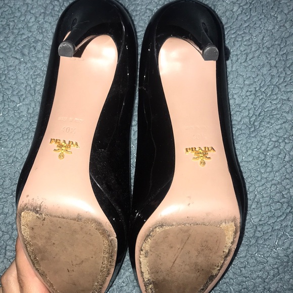 Prada - Picture 2 of 3